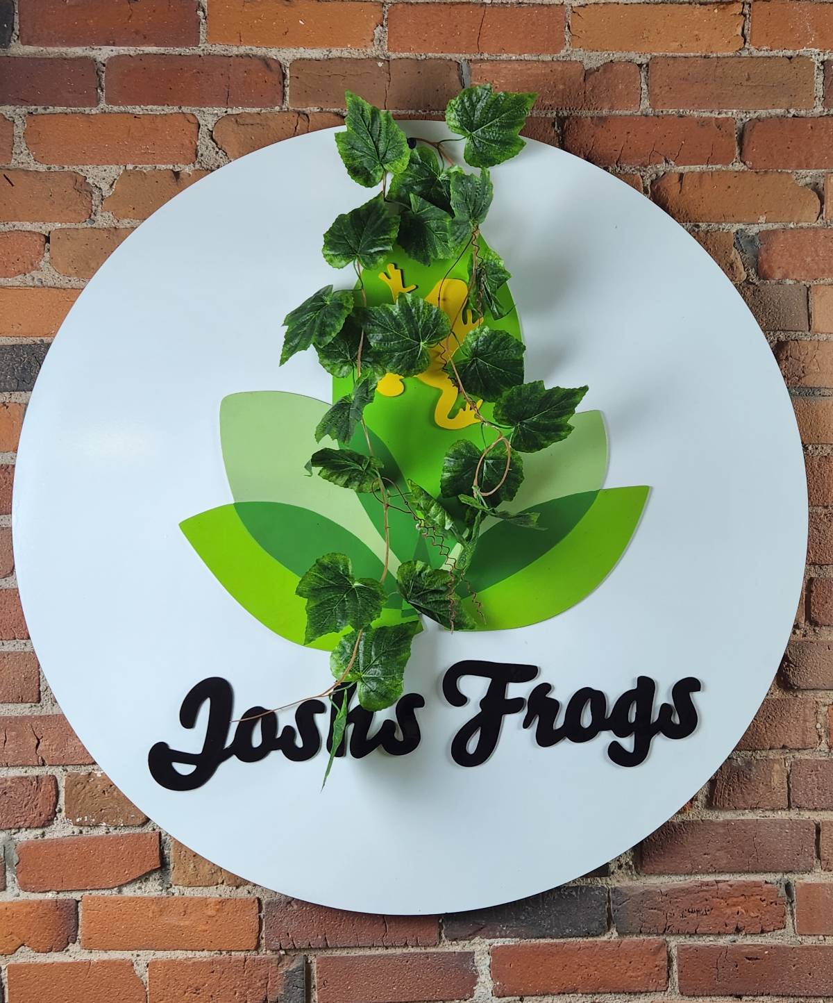 Josh's Frogs Artificial Grape Vine